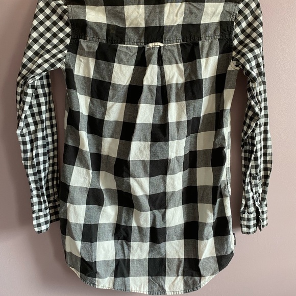 Women Black & White Check Shirt with Buttons - Picture 2 of 5